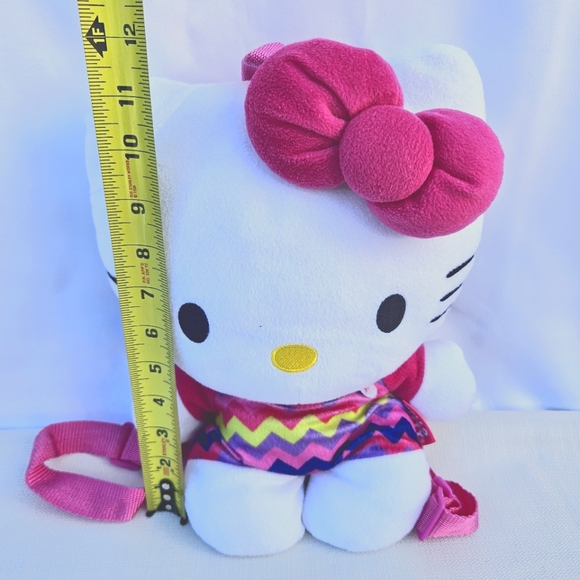 Hello Kitty plush backpack. - Picture 3 of 8
